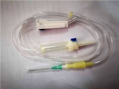सुई के साथ डिस्पोजेबल मेडिकल इन्फ्यूजन सेट सामान्य इन्फ्यूजन यूनिट